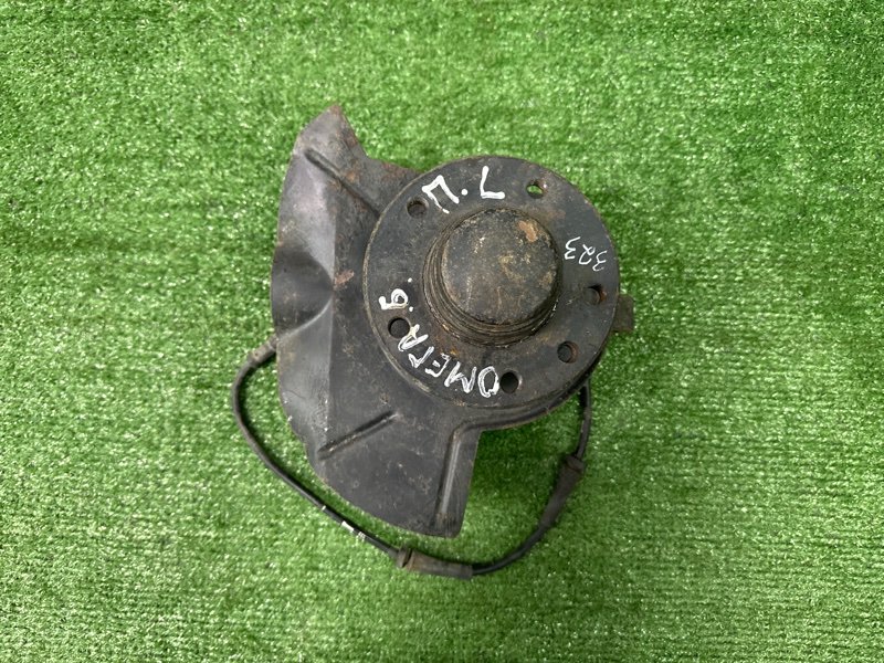 Кулак поворотный Opel Omega B