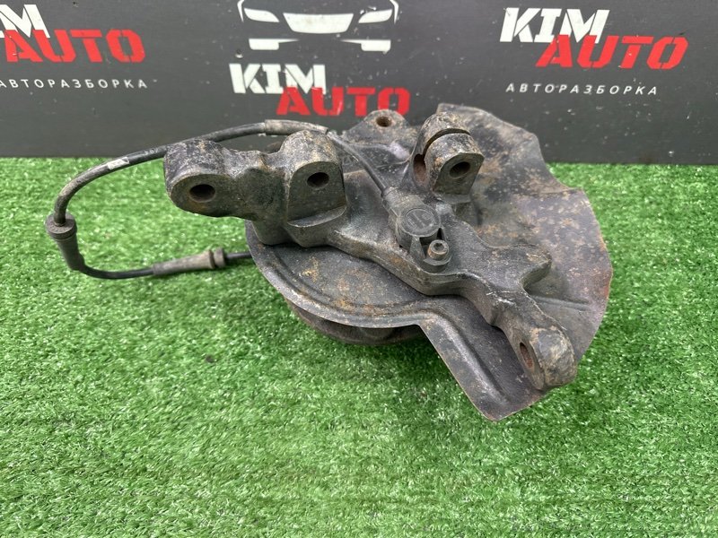 Кулак поворотный Opel Omega B