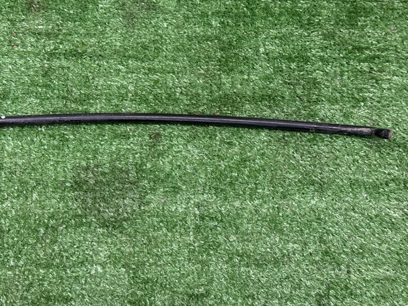 Упор капота Skoda Octavia A5