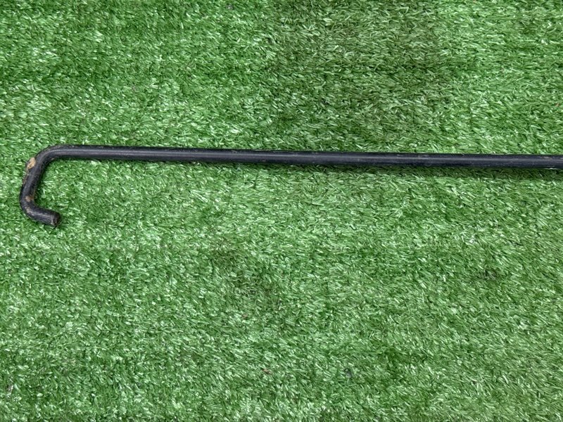 Упор капота Ford Focus 2