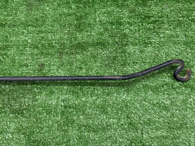 Упор капота Ford Focus 2