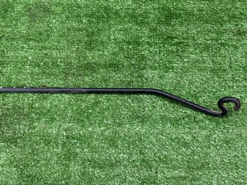 Упор капота Ford Focus 2