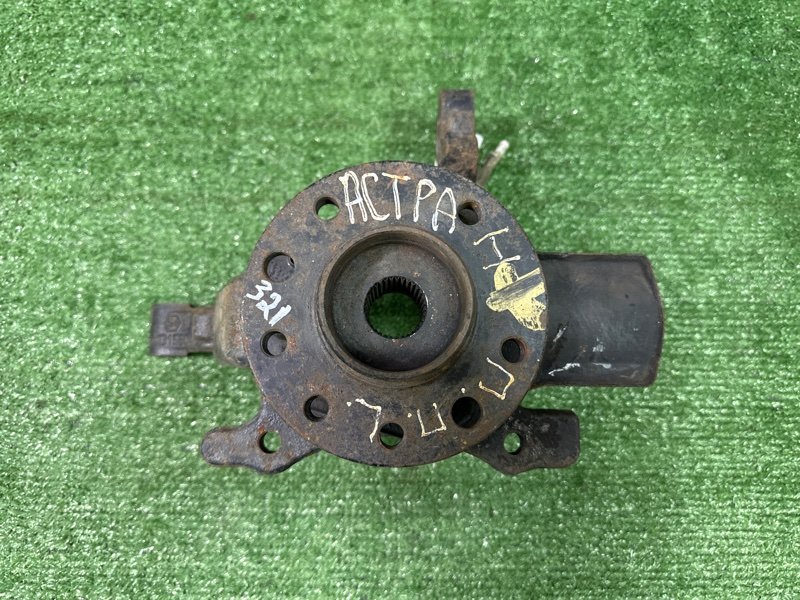 Кулак поворотный Opel Astra H