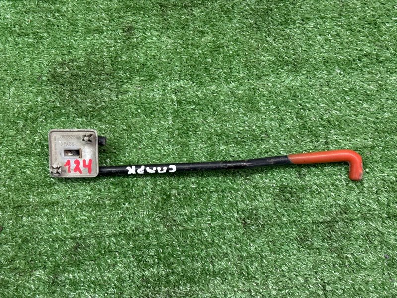 Упор капота Chevrolet Spark M200