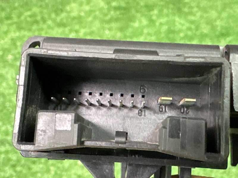 Блок управления подрулевыми переключателями SEAT ALTEA