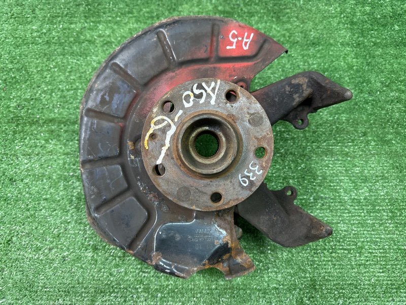 Кулак поворотный Skoda Octavia A5