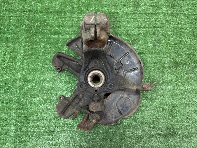 Кулак поворотный Skoda Octavia A5