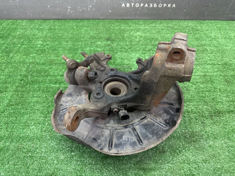 Кулак поворотный Skoda Octavia A5