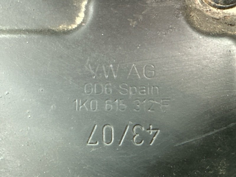 Кулак поворотный SEAT ALTEA