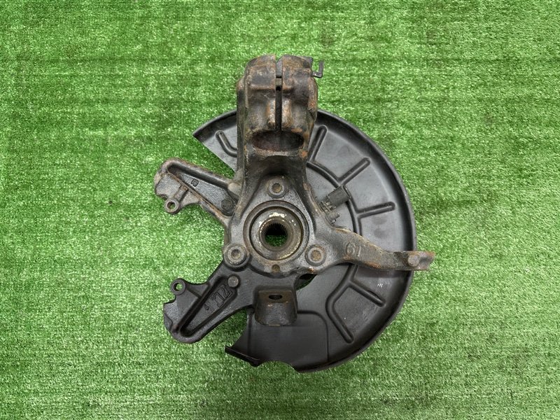 Кулак поворотный SEAT ALTEA