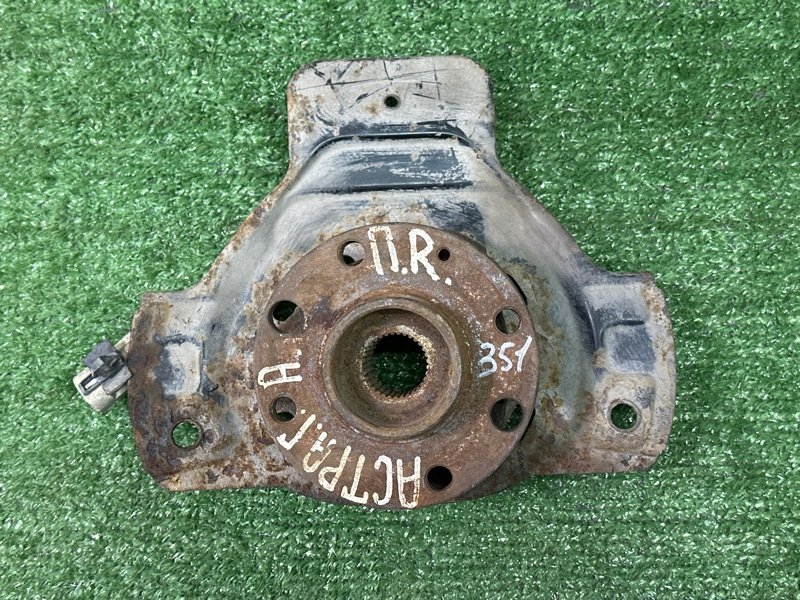 Кулак поворотный Opel Astra