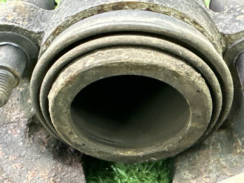 Суппорт тормозной Skoda Fabia 1