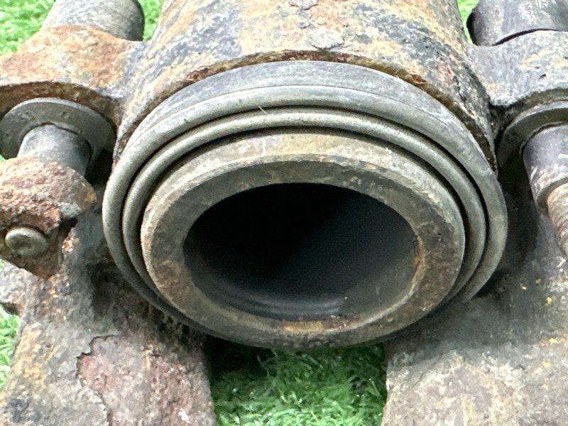 Суппорт тормозной Skoda Octavia A5