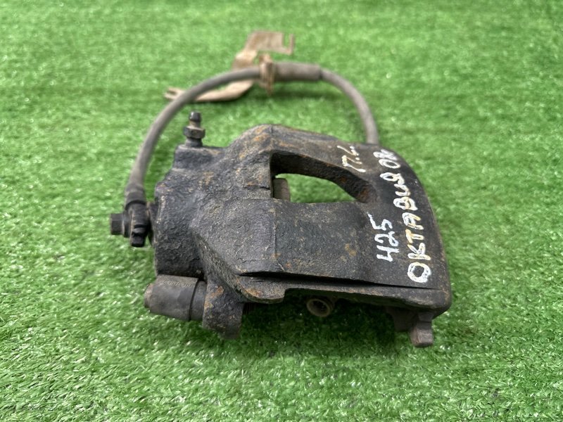 Суппорт тормозной Skoda Octavia A5