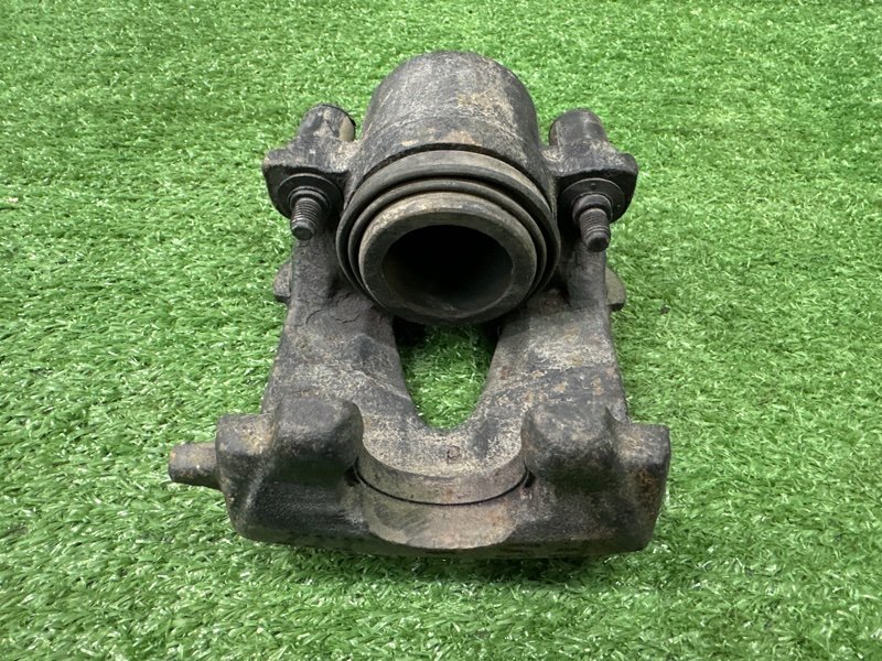 Суппорт тормозной Skoda Octavia A5