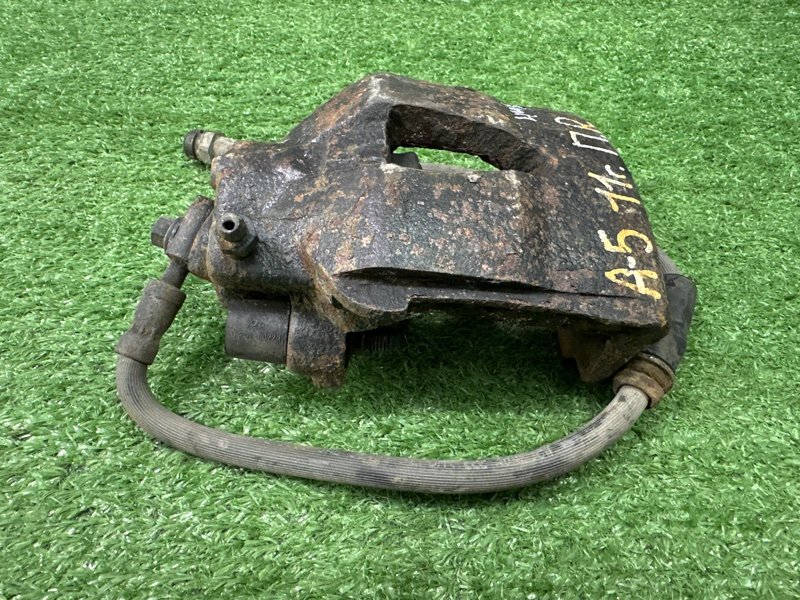 Суппорт тормозной Skoda Octavia A5