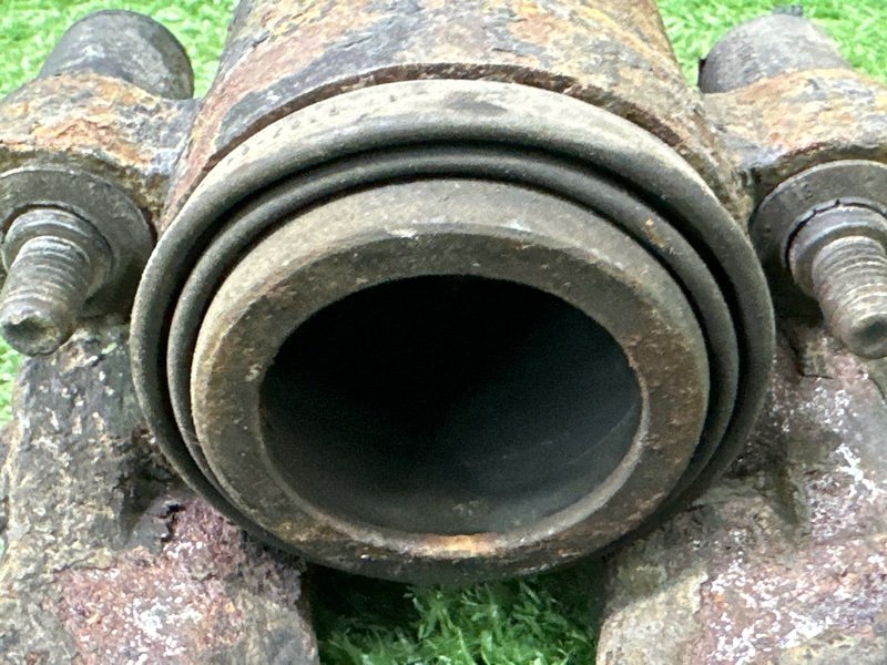 Суппорт тормозной Skoda Octavia A5