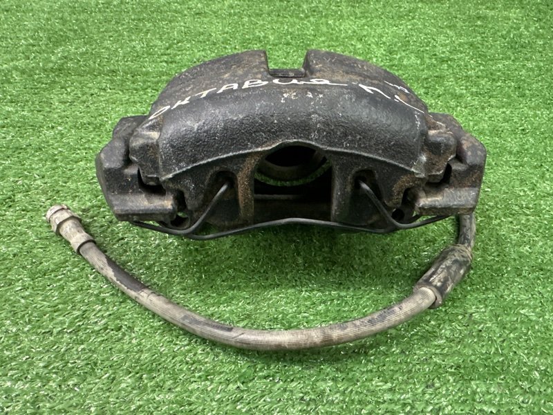 Суппорт тормозной Skoda Octavia A5