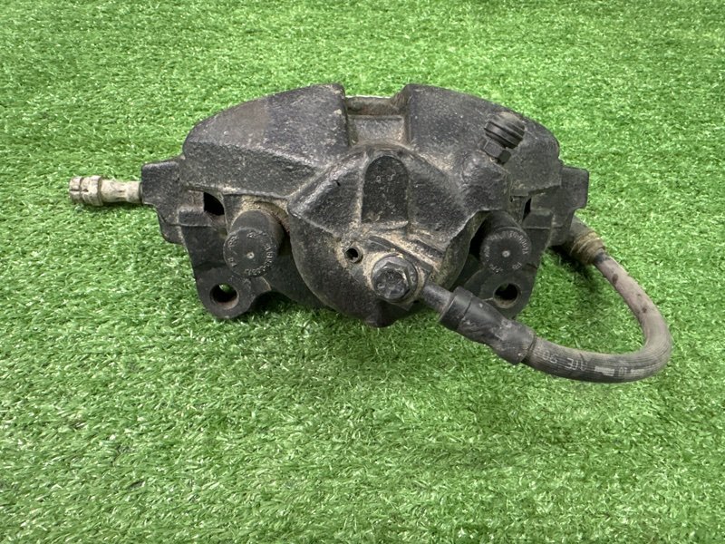 Суппорт тормозной Skoda Octavia A5