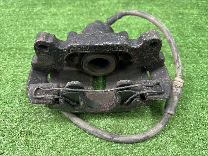 Суппорт тормозной Skoda Octavia A5