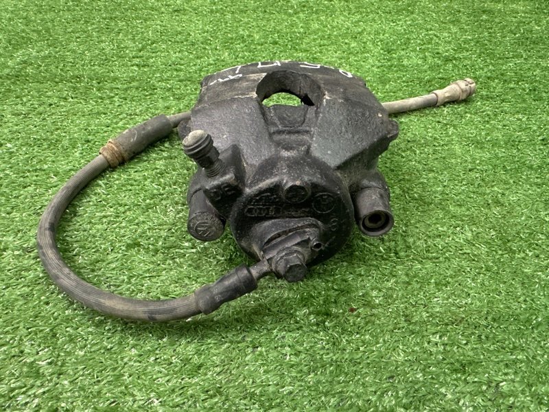 Суппорт тормозной Skoda Octavia A5