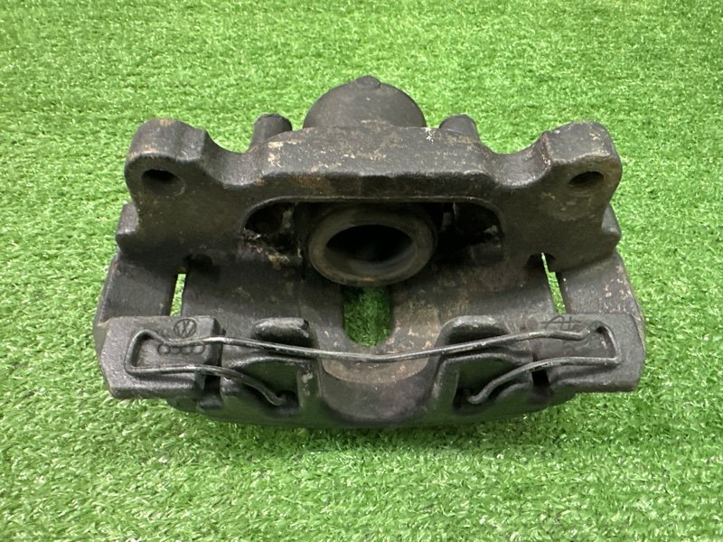 Суппорт тормозной Skoda Octavia A5