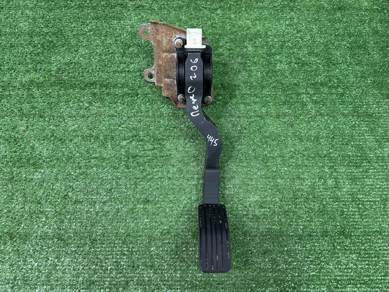 Педаль газа Peugeot 206