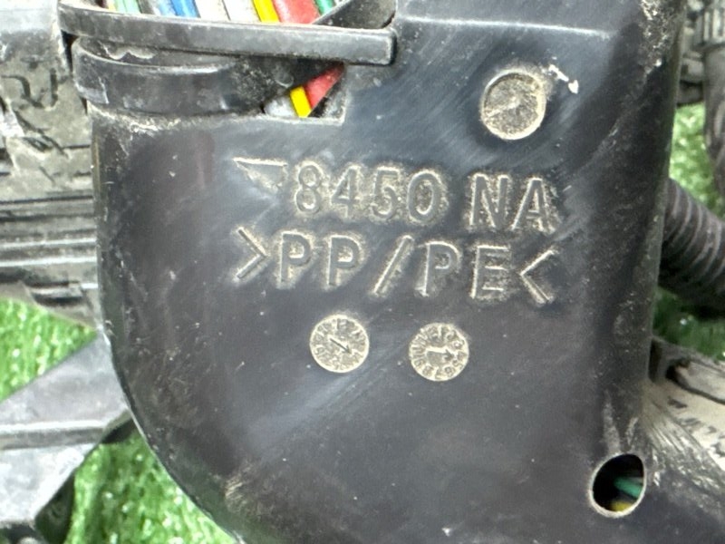 Проводка моторного отсека с блоком предохранителей Mitsubishi Outlander 3