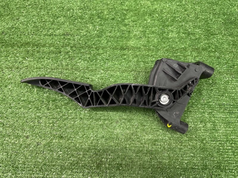 Педаль газа Opel Zafira B