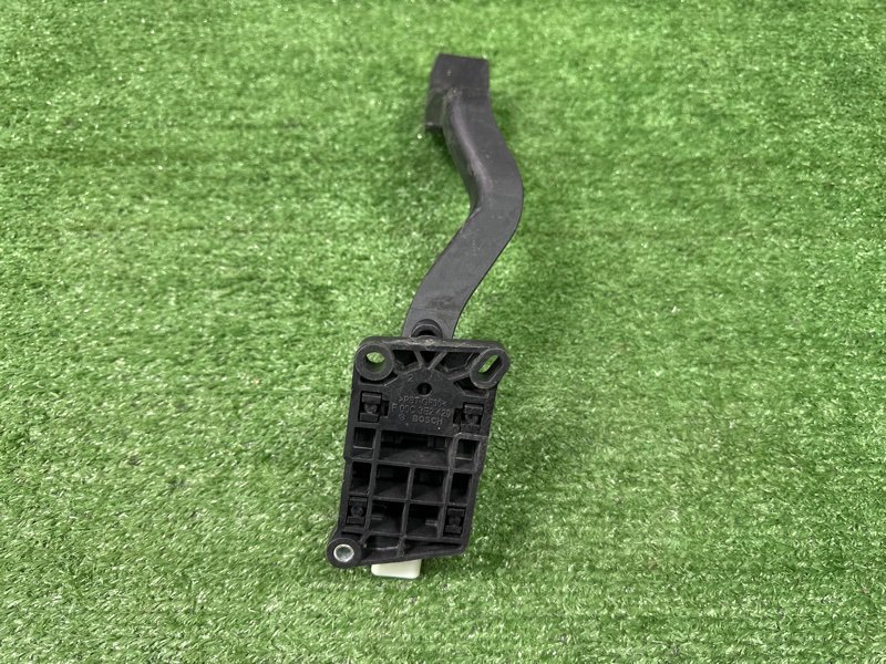 Педаль газа Peugeot 307