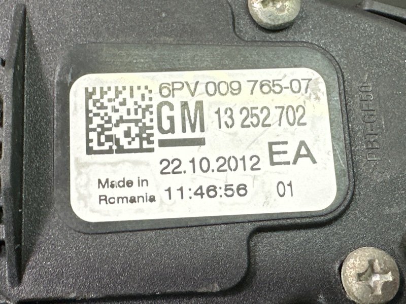 Педаль газа Chevrolet Cruze