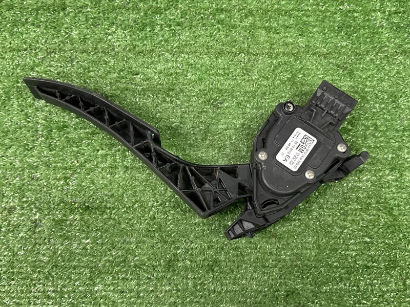 Педаль газа Chevrolet Cruze