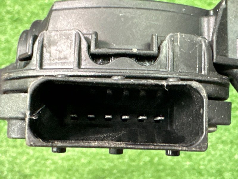 Педаль газа Chevrolet Cruze