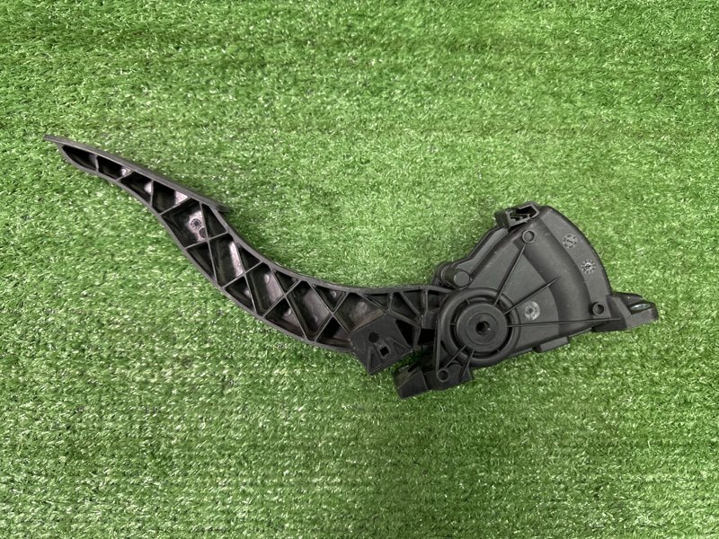 Педаль газа LIFAN X60