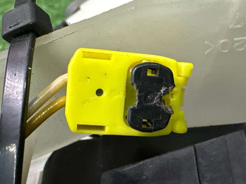 Подрулевой переключатель (гитара) Mazda 3