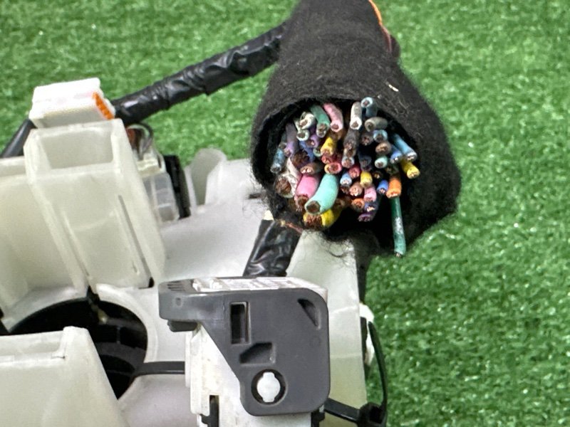 Подрулевой переключатель (гитара) Mazda 3