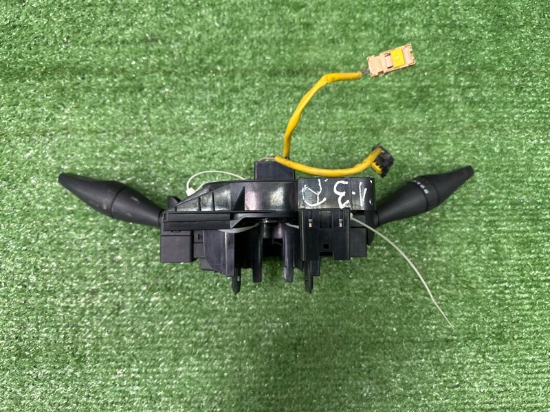 Подрулевой переключатель (гитара) Ford Mondeo 3