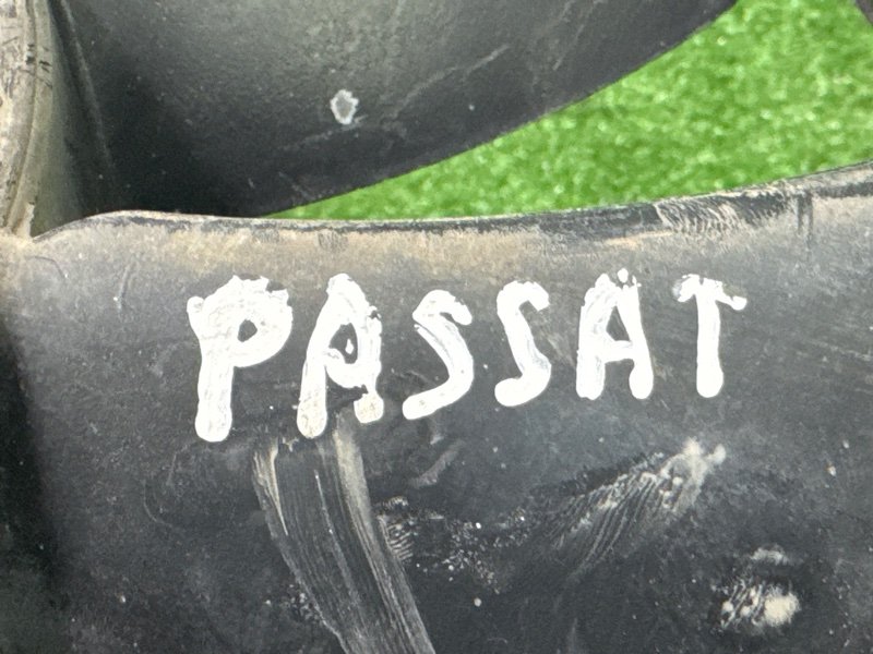 Вентилятор охлаждения радиатора Volkswagen Passat B5