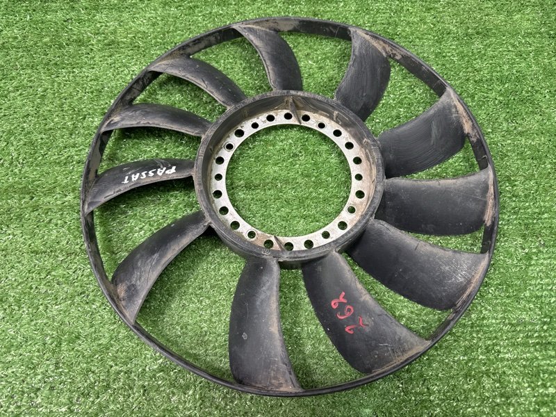 Вентилятор охлаждения радиатора Volkswagen Passat B5