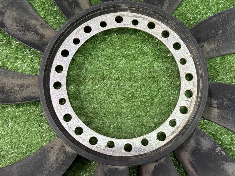 Вентилятор охлаждения радиатора Volkswagen Passat B5