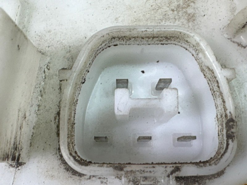 Топливный насос Mitsubishi Outlander 3