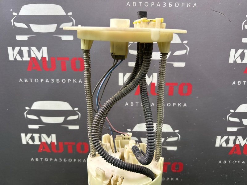 Топливный насос Toyota Land Cruiser 200