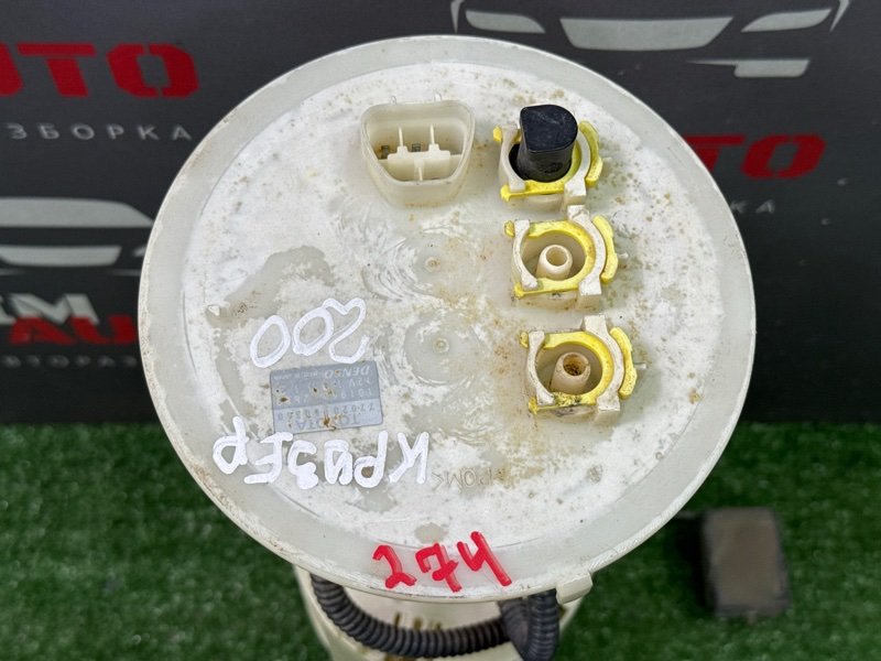 Топливный насос Toyota Land Cruiser 200