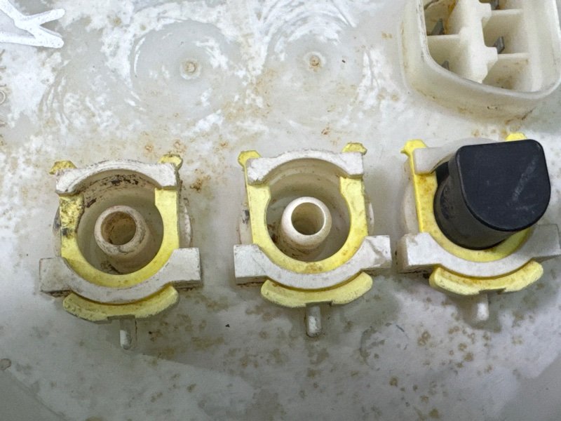 Топливный насос Toyota Land Cruiser 200