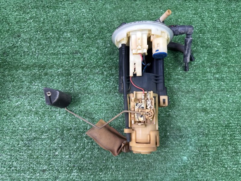 Топливный насос Suzuki Liana