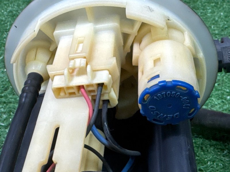 Топливный насос Suzuki Liana