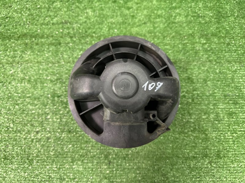 Мотор печки Peugeot 107