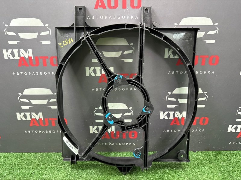 Диффузор вентилятора Nissan Primera P11