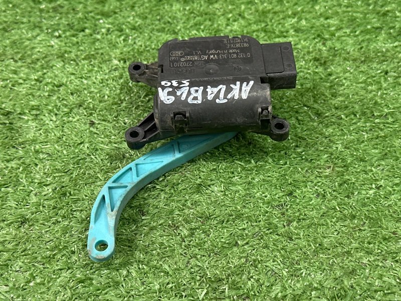 Сервопривод заслонки печки Skoda Octavia A5