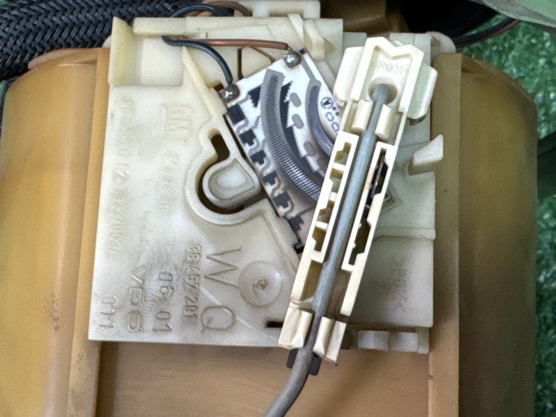 Топливный насос Opel Astra G